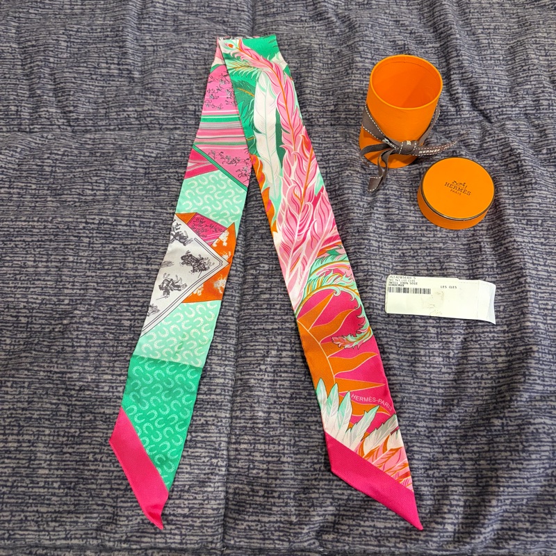 Hermes 馬與不死鳥 Cheval Phoenix Twilly 愛馬仕綁帶絲巾-11