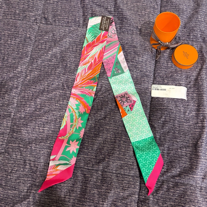 Hermes 馬與不死鳥 Cheval Phoenix Twilly 愛馬仕綁帶絲巾-14