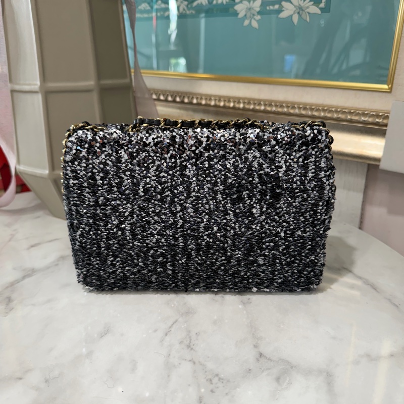 Chanel 黑銀亮片金釦下蓋肩斜背晚宴口蓋包AS4516-1