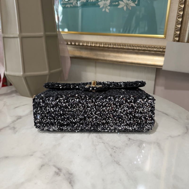 Chanel 黑銀亮片金釦下蓋肩斜背晚宴口蓋包AS4516-4