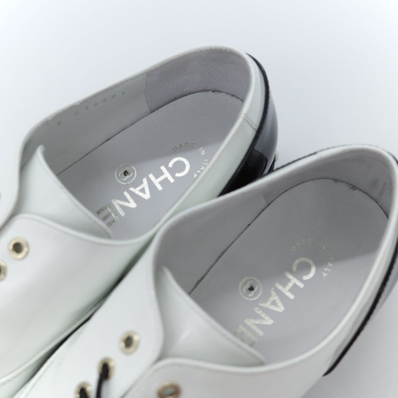 Chanel 香奈兒 黑白雙色 亮面漆皮 珍珠裝飾牛津鞋-6