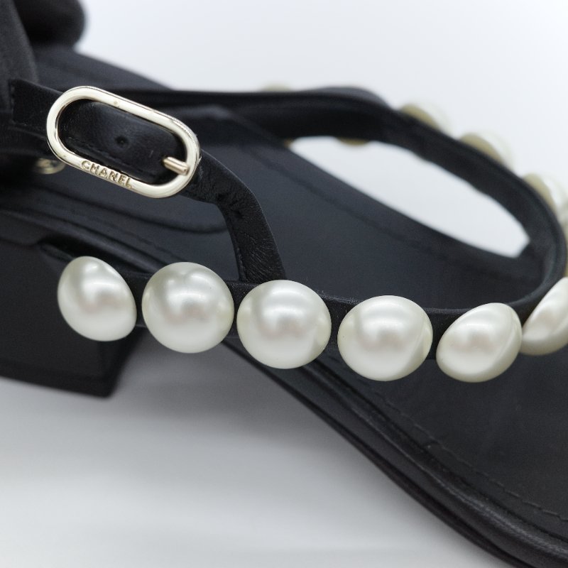Chanel 香奈兒 經典珍珠裝飾 羊皮 低跟涼鞋-7