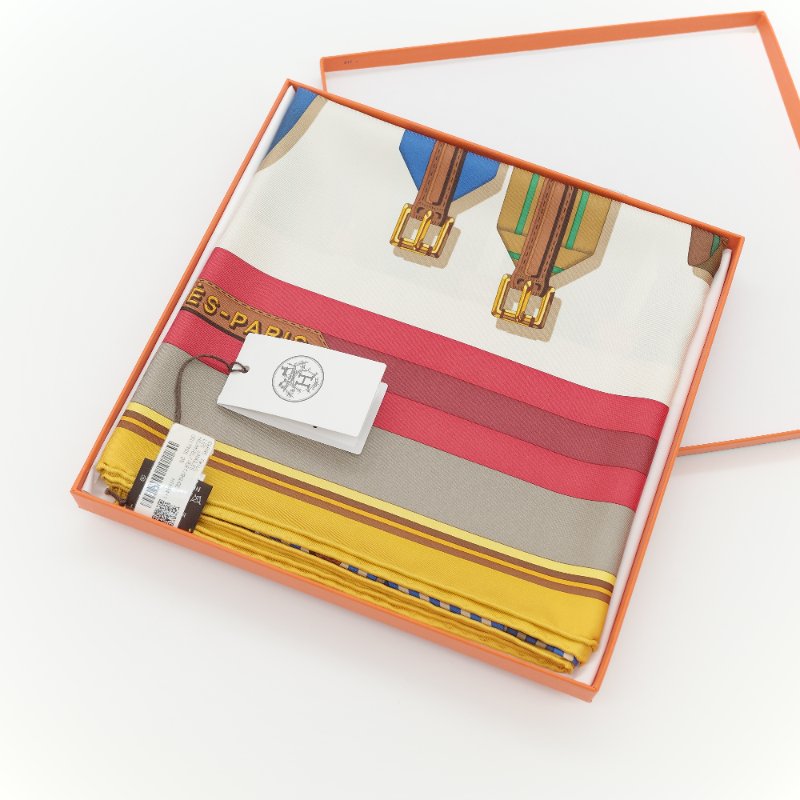 官網在售23,500（吊牌在♥️可送禮）Hermès 愛馬仕Les Sangles Forever 永恆的帶扣 絲絨斜紋 真絲方巾-1