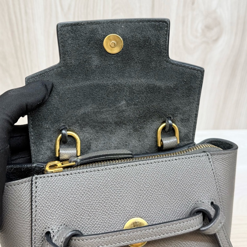 Celine大象灰牛皮金扣Pico Belt鯰魚包-18