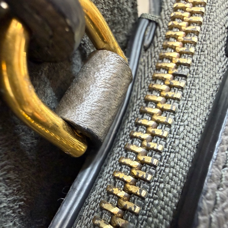 Celine大象灰牛皮金扣Pico Belt鯰魚包-20