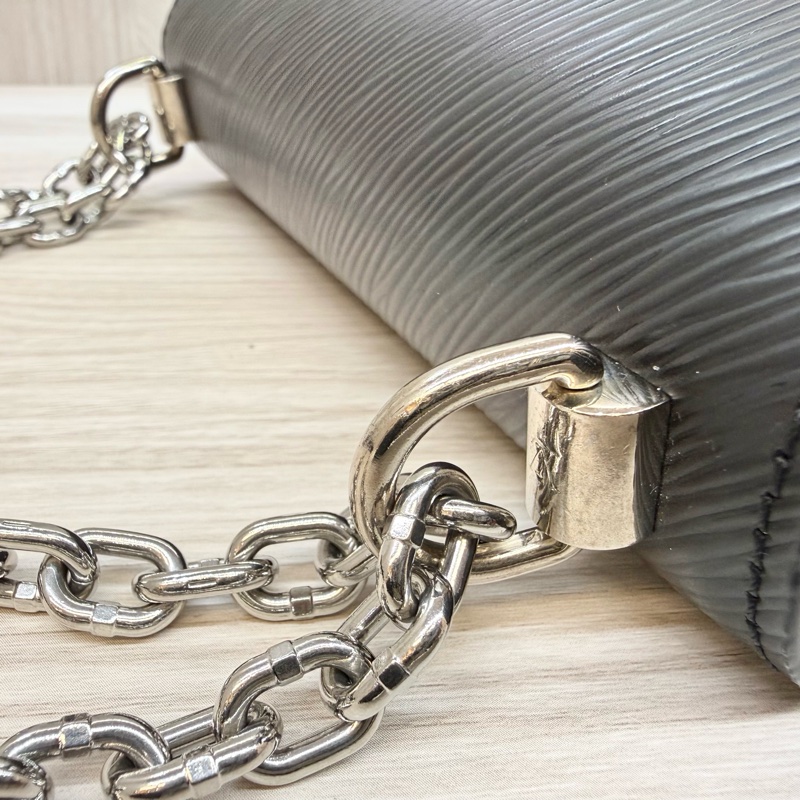 LV包包黑銀EPI轉釦TwistPM肩斜背包M50332-16