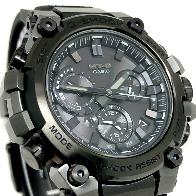 卡西歐 G-SHOCK MTG-B3000B-1A MT-G 電波太陽能手錶，支援藍牙、手機連接、三重防震（防震、防離心、防震動）、雙核防護結構、LED 照明、黑灰色指針，2022 年 5 月發售，Miigakunoka 商店有售。-3