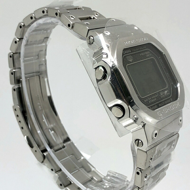 卡西歐 G-SHOCK GMW-B5000D-1 全金屬銀色手錶,具備電波太陽能動力、藍牙、手機連接、LED 背光和旋入式後蓋。 2018 年 4 月發布。可在 Mikunigaoka 商店購買。-1