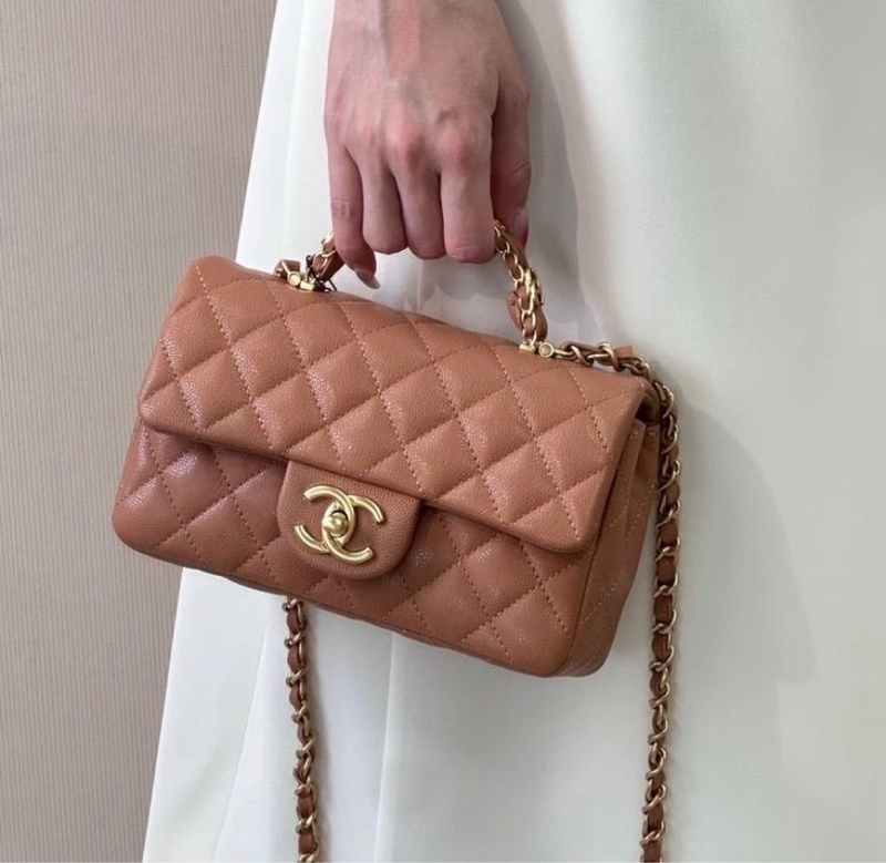 CHANEL 25b Handle 奶茶色 WOC 晶片款-1