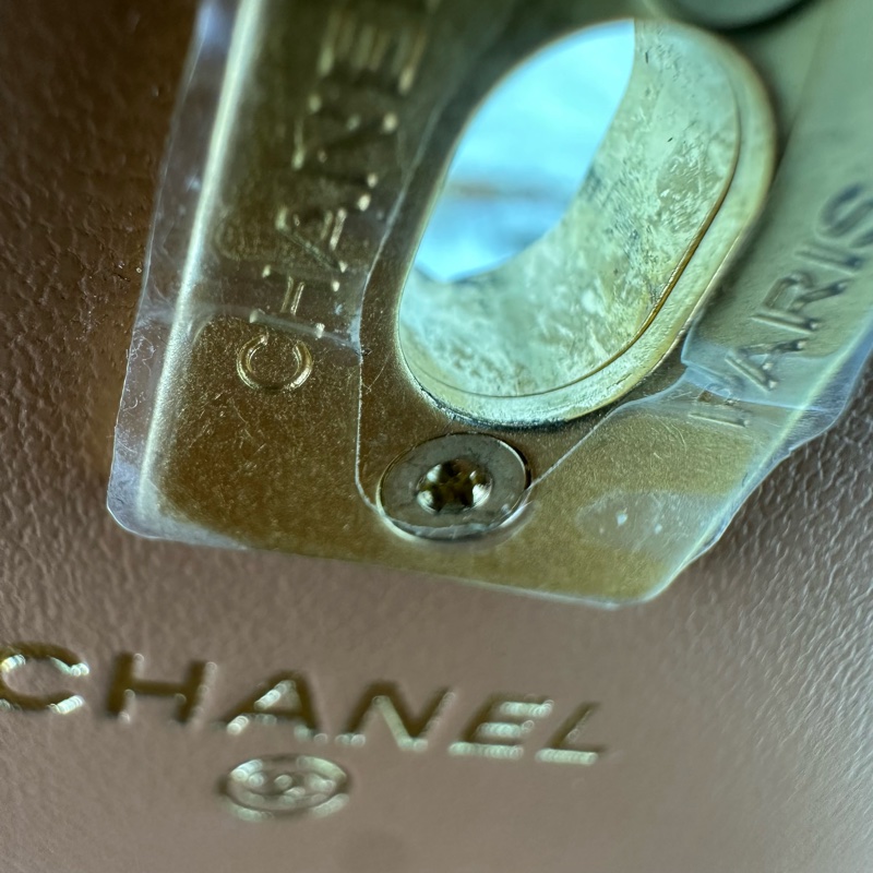 CHANEL 25b Handle 奶茶色 WOC 晶片款-7
