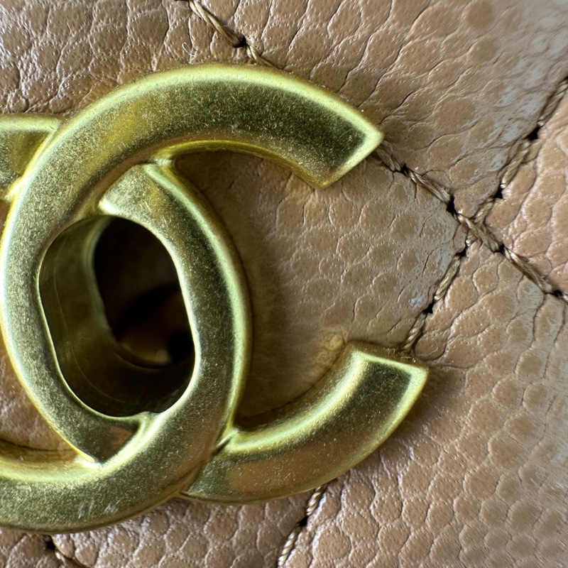 CHANEL 25b Handle 奶茶色 WOC 晶片款-8