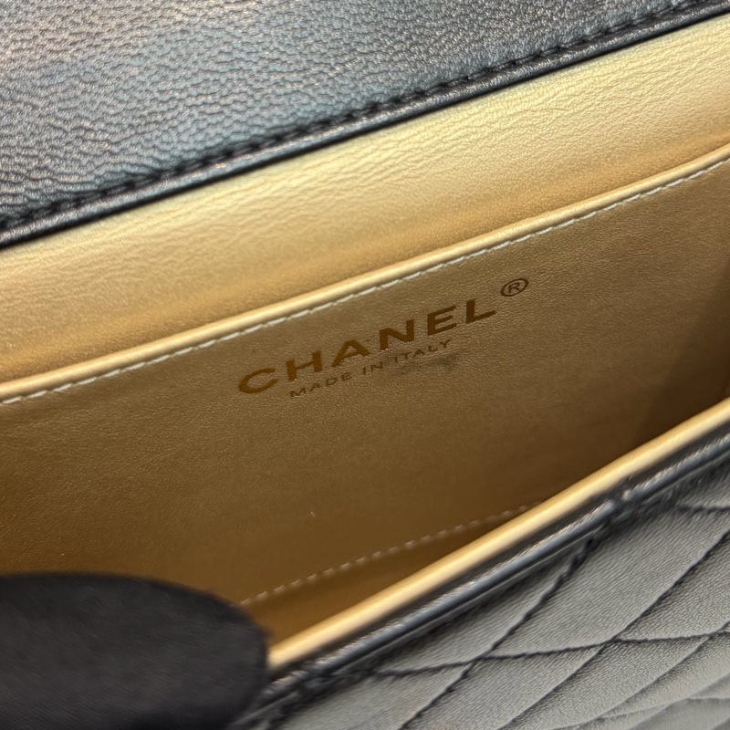 CHANEL Matelasse Pearl Chain Bag 直版珍珠翻蓋單肩斜背包 I625-36