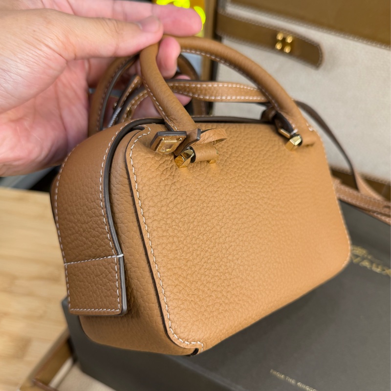 上架中🔑Delvaux 咖啡COOL BOX NANO-2