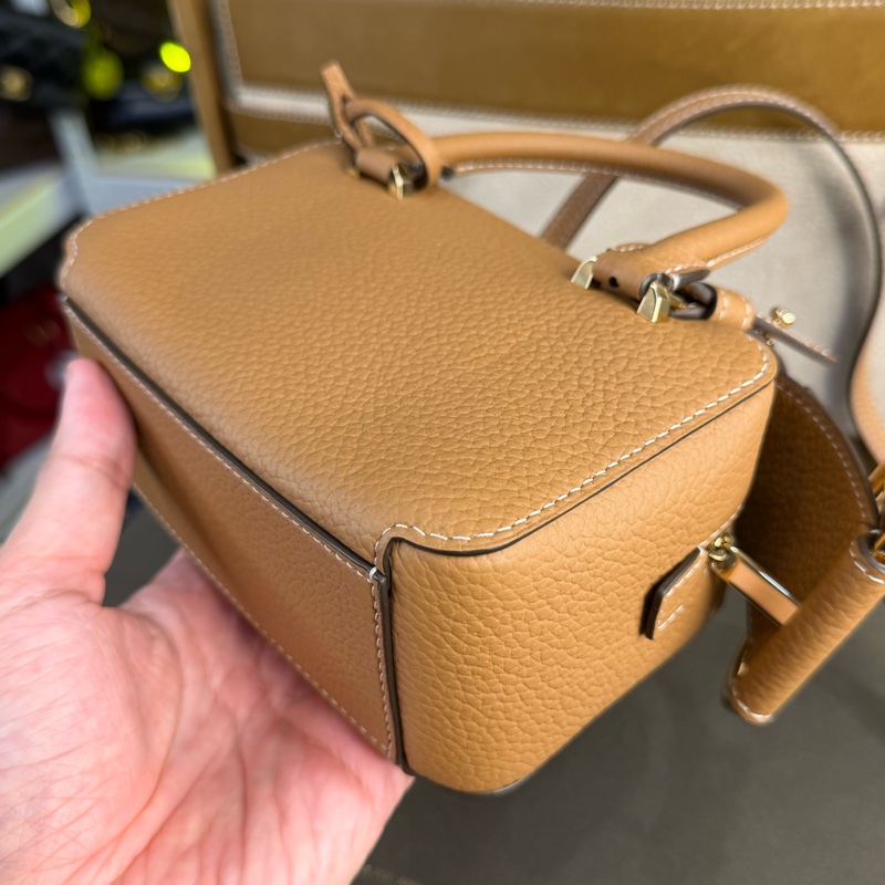 上架中🔑Delvaux 咖啡COOL BOX NANO-5