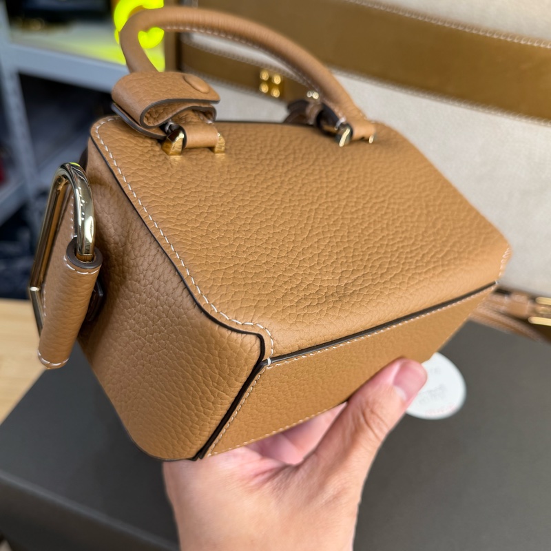 上架中🔑Delvaux 咖啡COOL BOX NANO-8