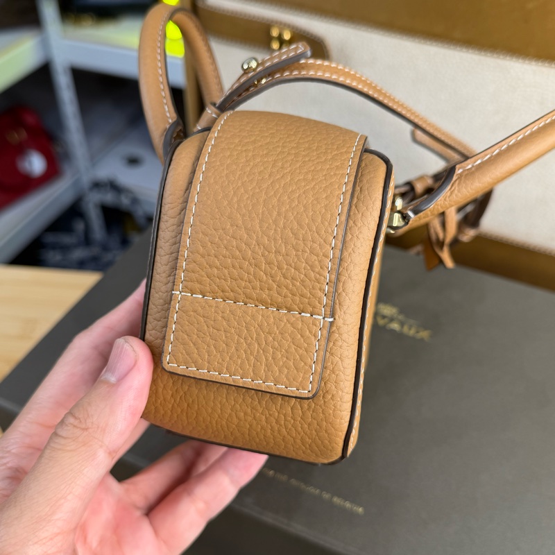 上架中🔑Delvaux 咖啡COOL BOX NANO-11