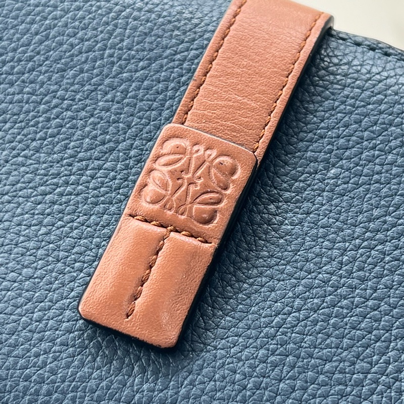 香緹國際精品 835 LOEWE 拚色長夾-1