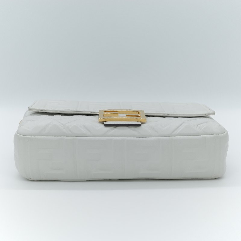 Fendi 芬迪 FF logo Baguette 白色 nappa牛皮 3D 浮雕 肩背包 法棍包-4