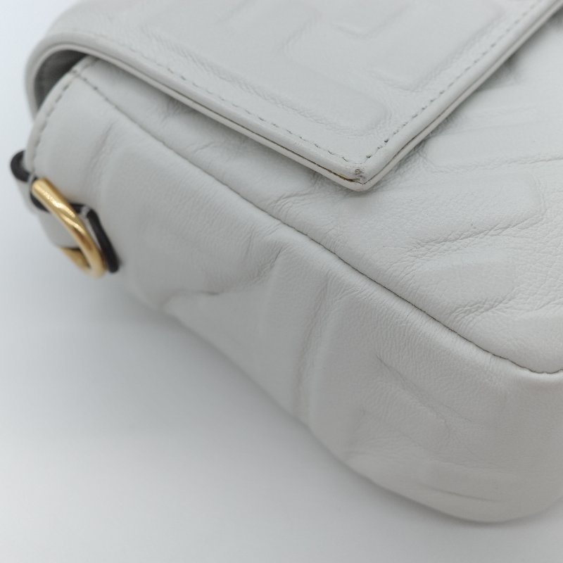 Fendi 芬迪 FF logo Baguette 白色 nappa牛皮 3D 浮雕 肩背包 法棍包-9