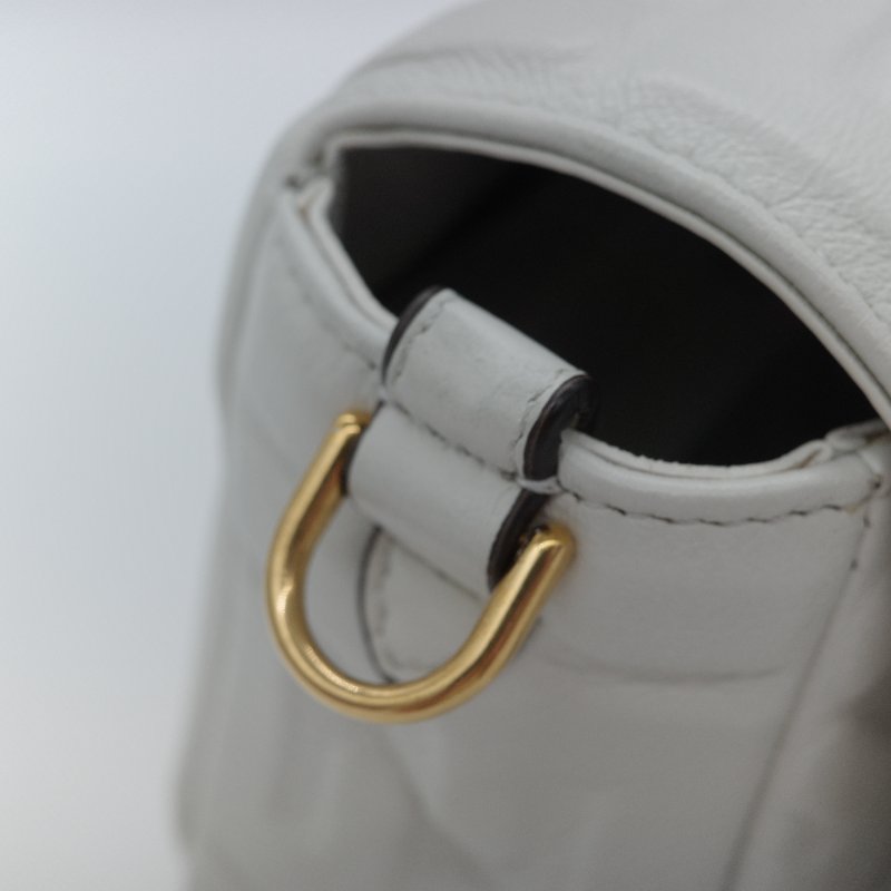 Fendi 芬迪 FF logo Baguette 白色 nappa牛皮 3D 浮雕 肩背包 法棍包-10