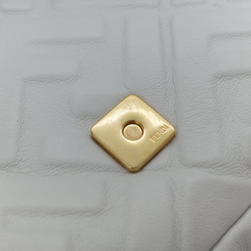 Fendi 芬迪 FF logo Baguette 白色 nappa牛皮 3D 浮雕 肩背包 法棍包-14