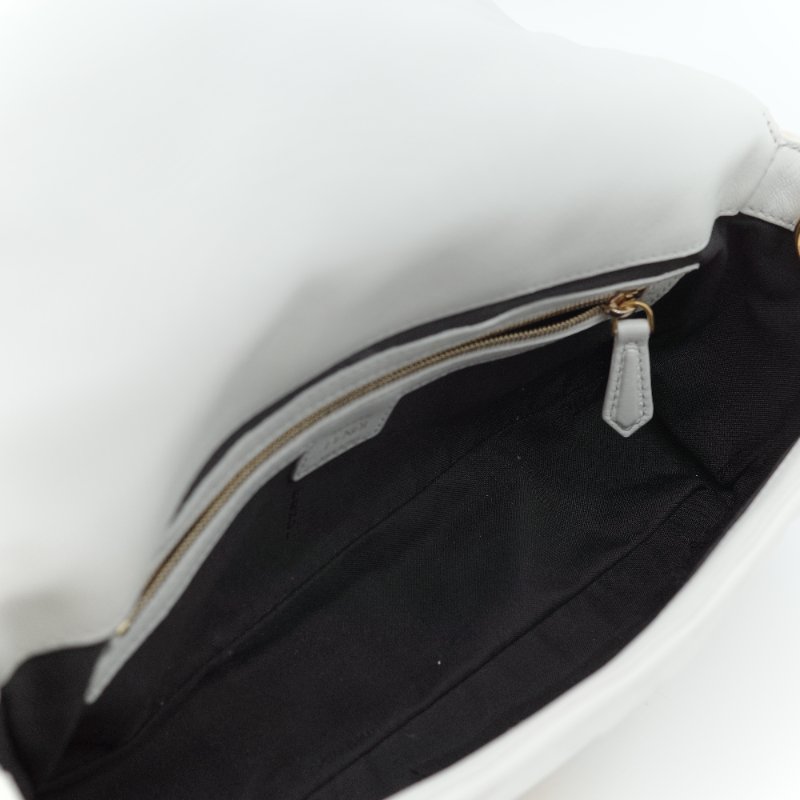 Fendi 芬迪 FF logo Baguette 白色 nappa牛皮 3D 浮雕 肩背包 法棍包-17