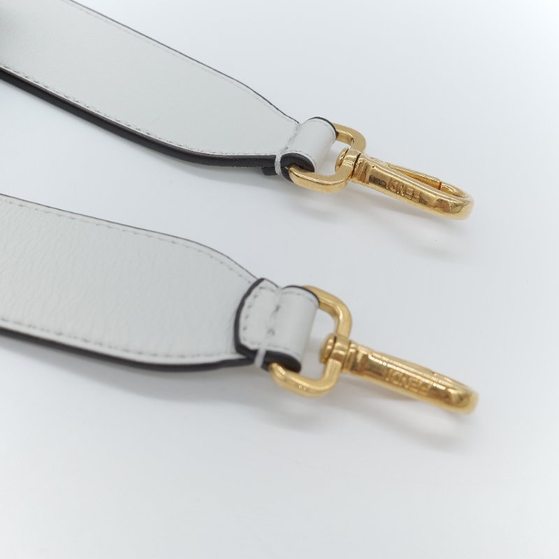 Fendi 芬迪 FF logo Baguette 白色 nappa牛皮 3D 浮雕 肩背包 法棍包-24