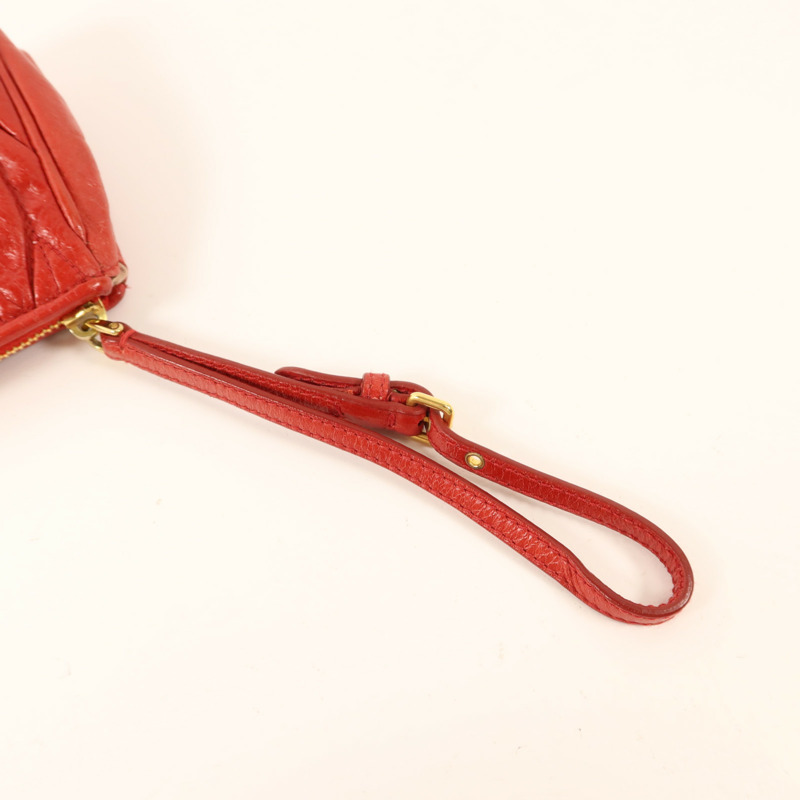 Miu Miu 牛皮皮革Clutch Bag金扣手拿包-4