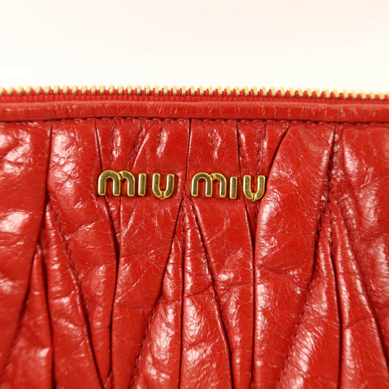 Miu Miu 牛皮皮革Clutch Bag金扣手拿包-9