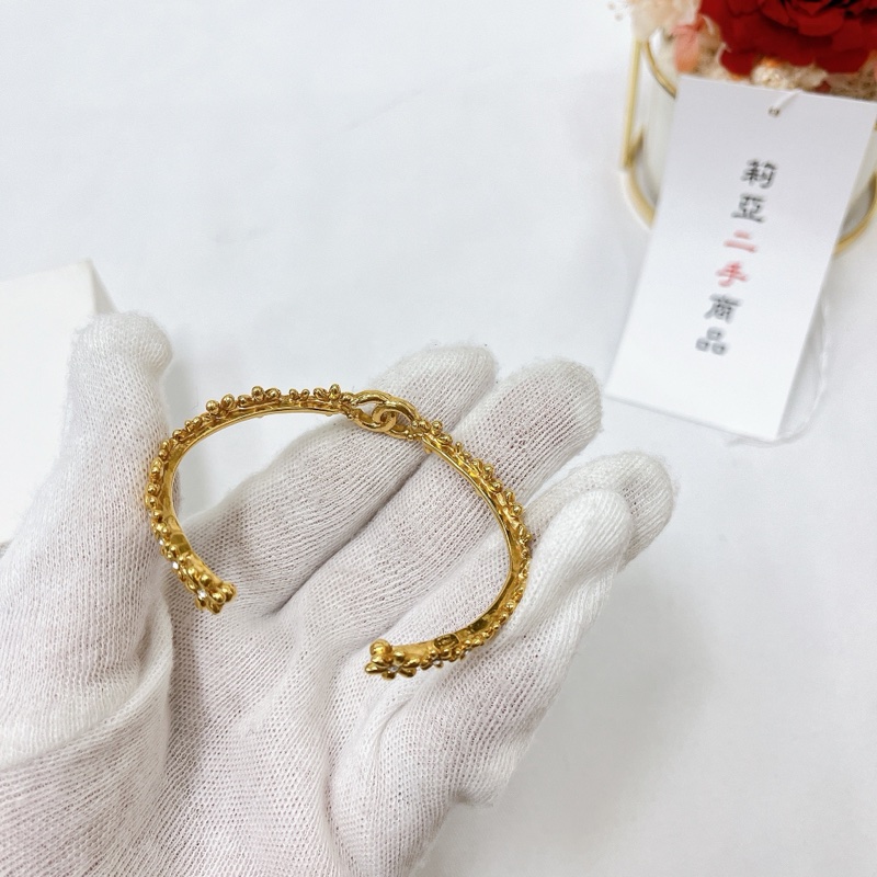 莉亞精品♡ Chanel 23A 花朵雙C手環 二手美品-3