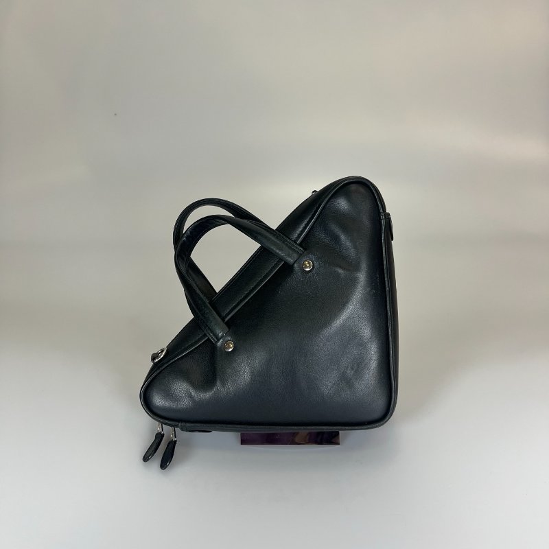 BALENCIAGA 黑三角Triangle Duffle 包 XS-1