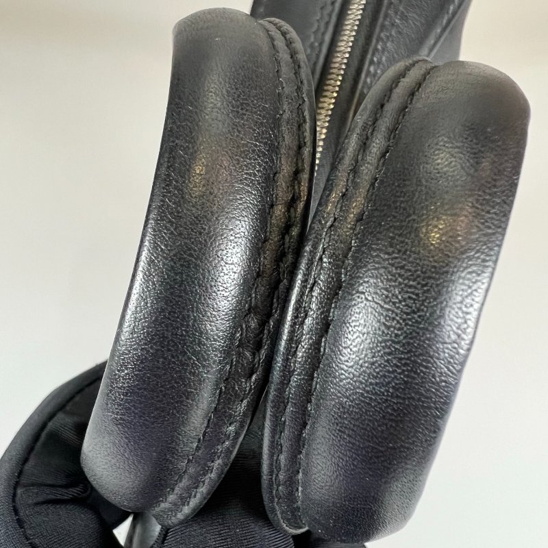 BALENCIAGA 黑三角Triangle Duffle 包 XS-8