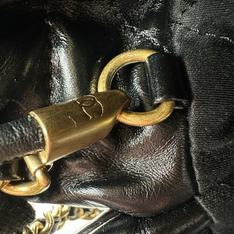 CHANEL Mini 22 Bag 黑色金扣 晶片款 2023年-14