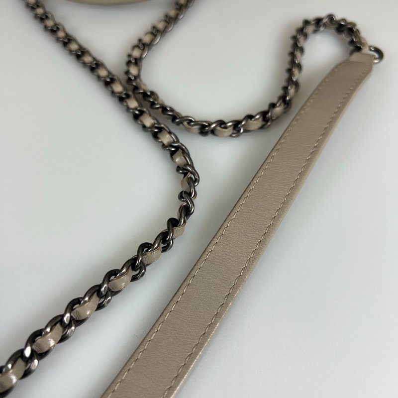 CHANEL 菱格保齡球包牛皮灰-9