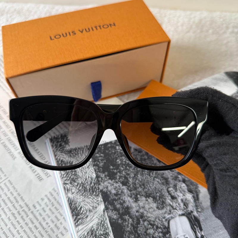 LV-GO14 金色標誌粗方框太陽眼鏡/墨鏡(黑色)-1