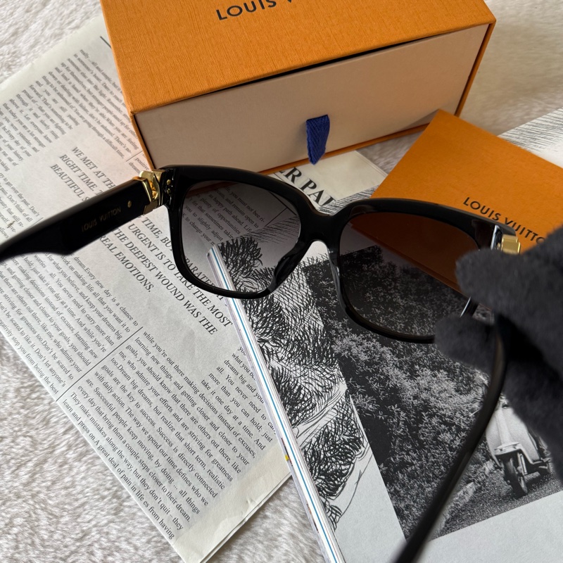 LV-GO14 金色標誌粗方框太陽眼鏡/墨鏡(黑色)-2