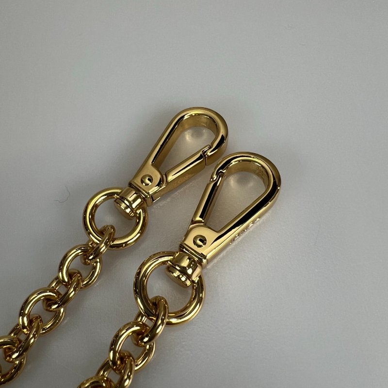 全新品 FENDI 老花 Baguette肩背小包-11