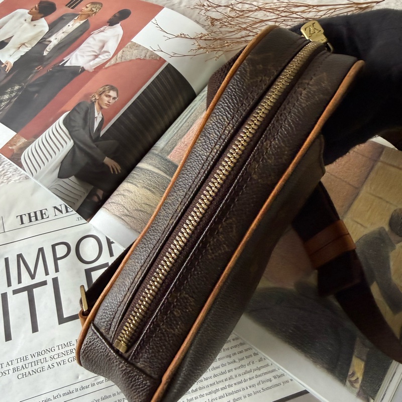 Monogram 胸口包 M51870-1