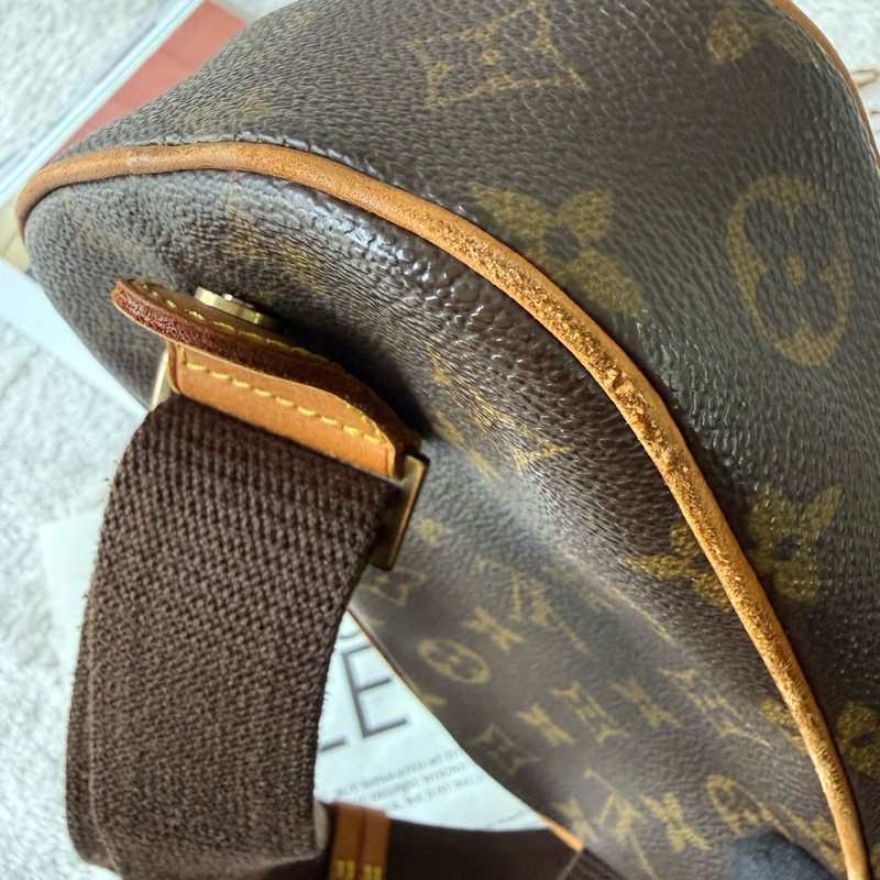 Monogram 胸口包 M51870-7