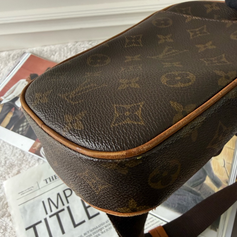 Monogram 胸口包 M51870-8