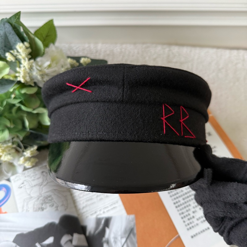 Ruslan Baginskiy 紅色縫線羊毛報童帽(黑色)-1