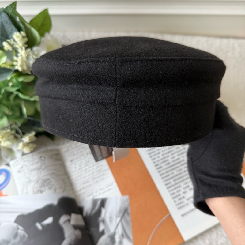 Ruslan Baginskiy 紅色縫線羊毛報童帽(黑色)-3