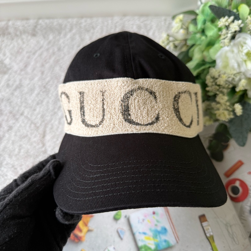 米白Logo 標誌棉質彈性鴨舌帽(黑色)-1