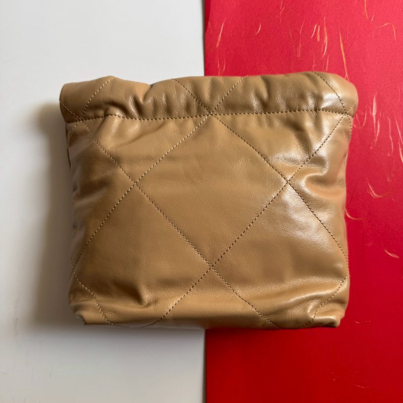 🥰盒子、防塵都在 Chanel 全新商品 奶茶色mini 22 bag 手提斜背包-1