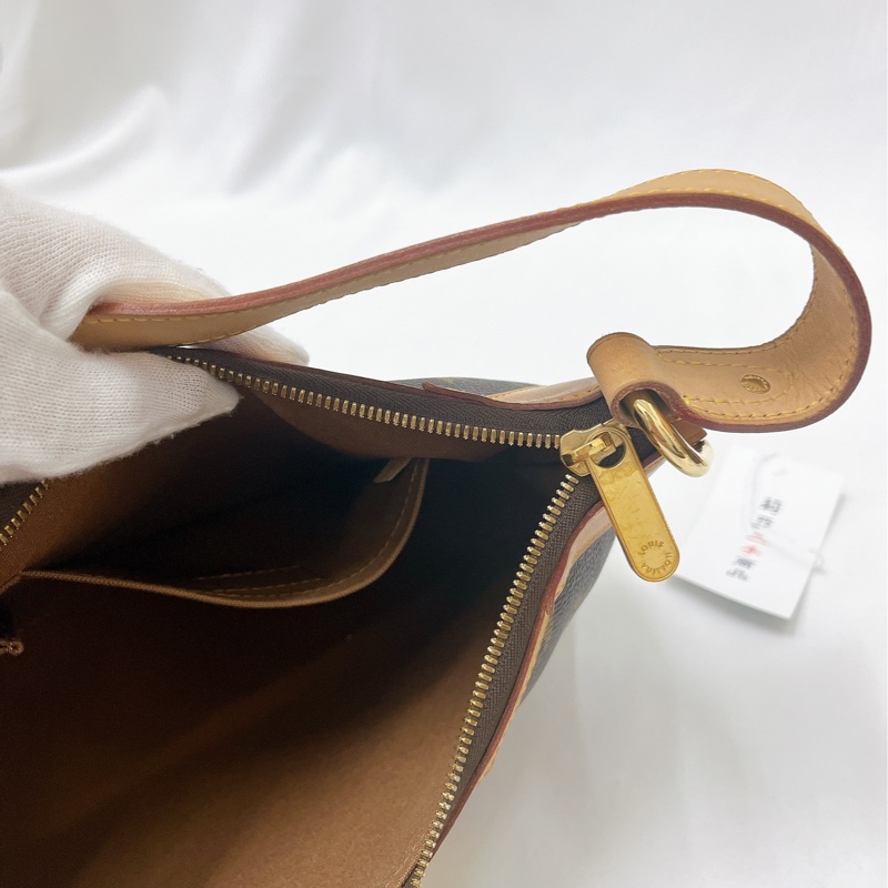 莉亞精品♡ Lv 小南瓜包 二手美包-15