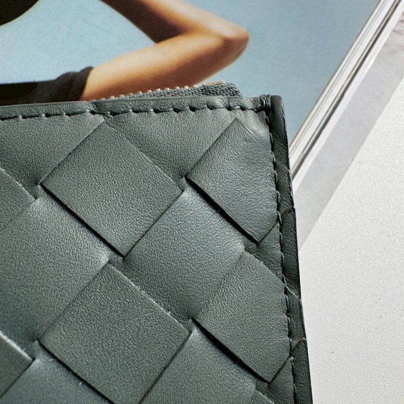 🎉喜歡簡約 外出必備 BV 灰藍色編織手拿包-5