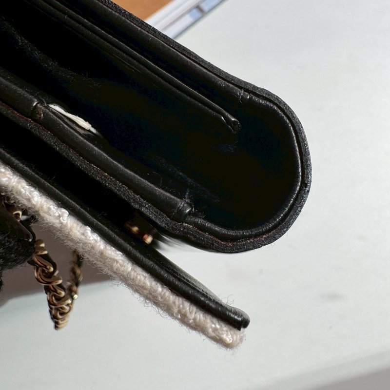 🎊約會必備款 |Chanel 米白色氣質山茶花手拿包-25