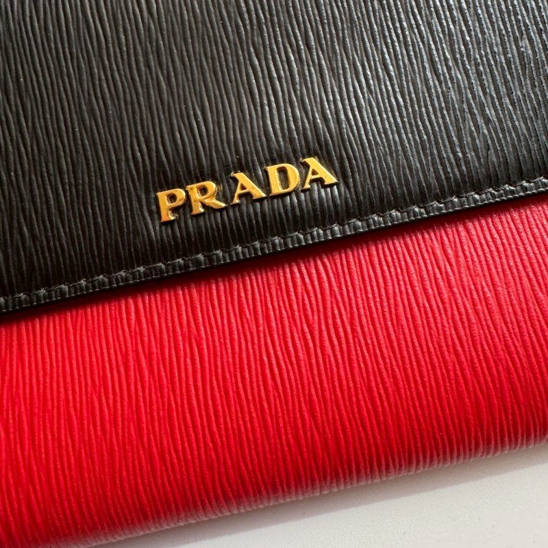 🎉全網最低 PRADA 紅色拼黑色耐刮皮革WOC-2