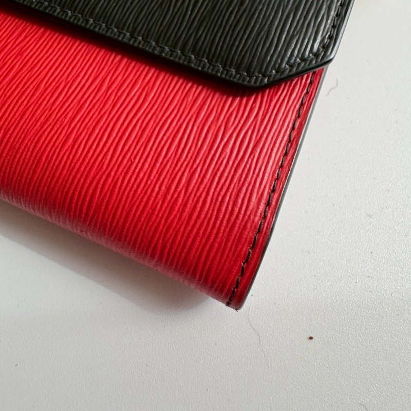 🎉全網最低 PRADA 紅色拼黑色耐刮皮革WOC-9