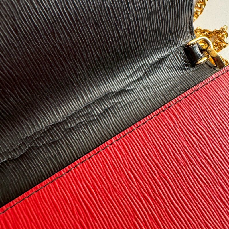 🎉全網最低 PRADA 紅色拼黑色耐刮皮革WOC-17